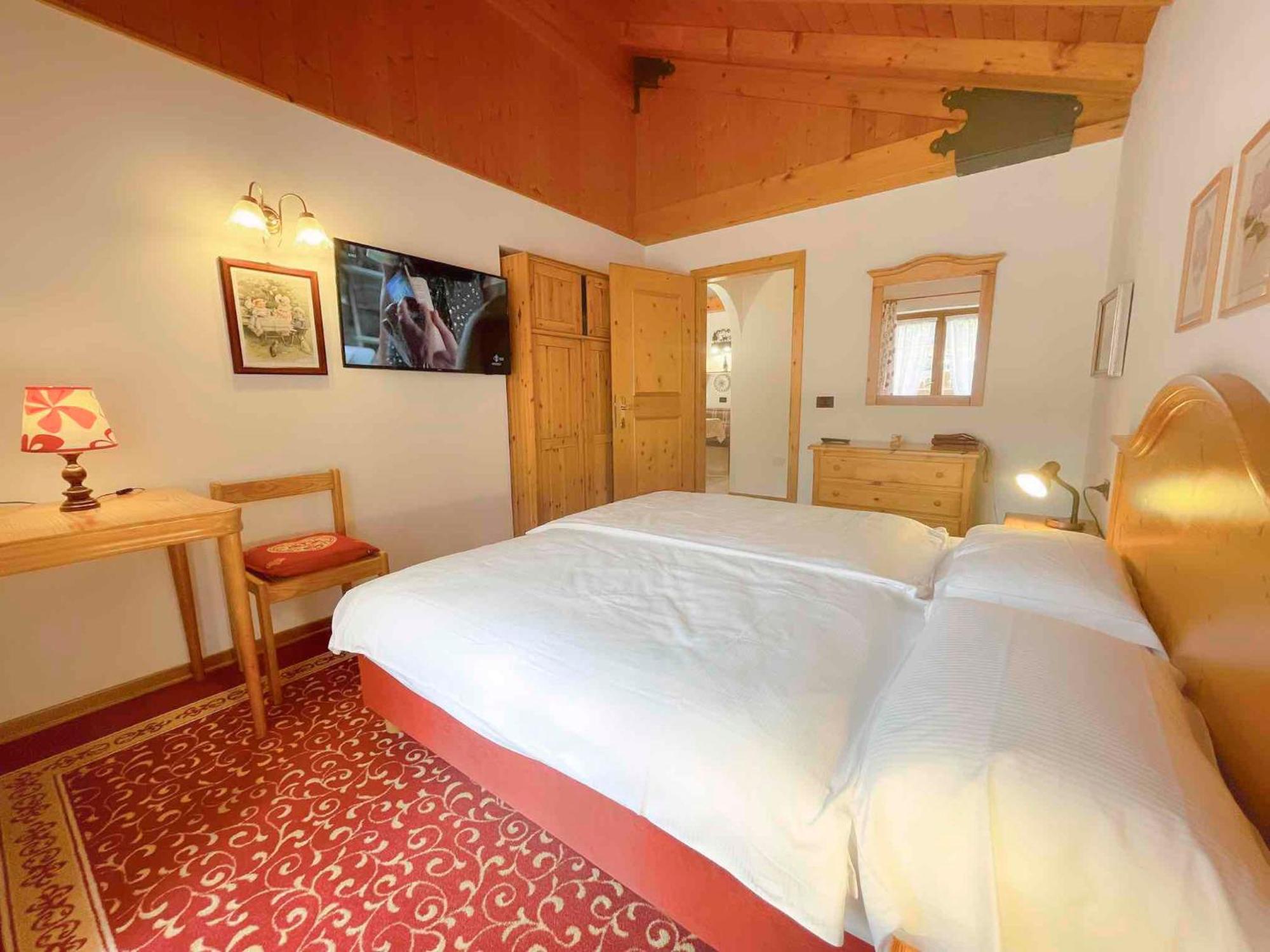 Chalet Al Lago Molveno Eksteriør billede